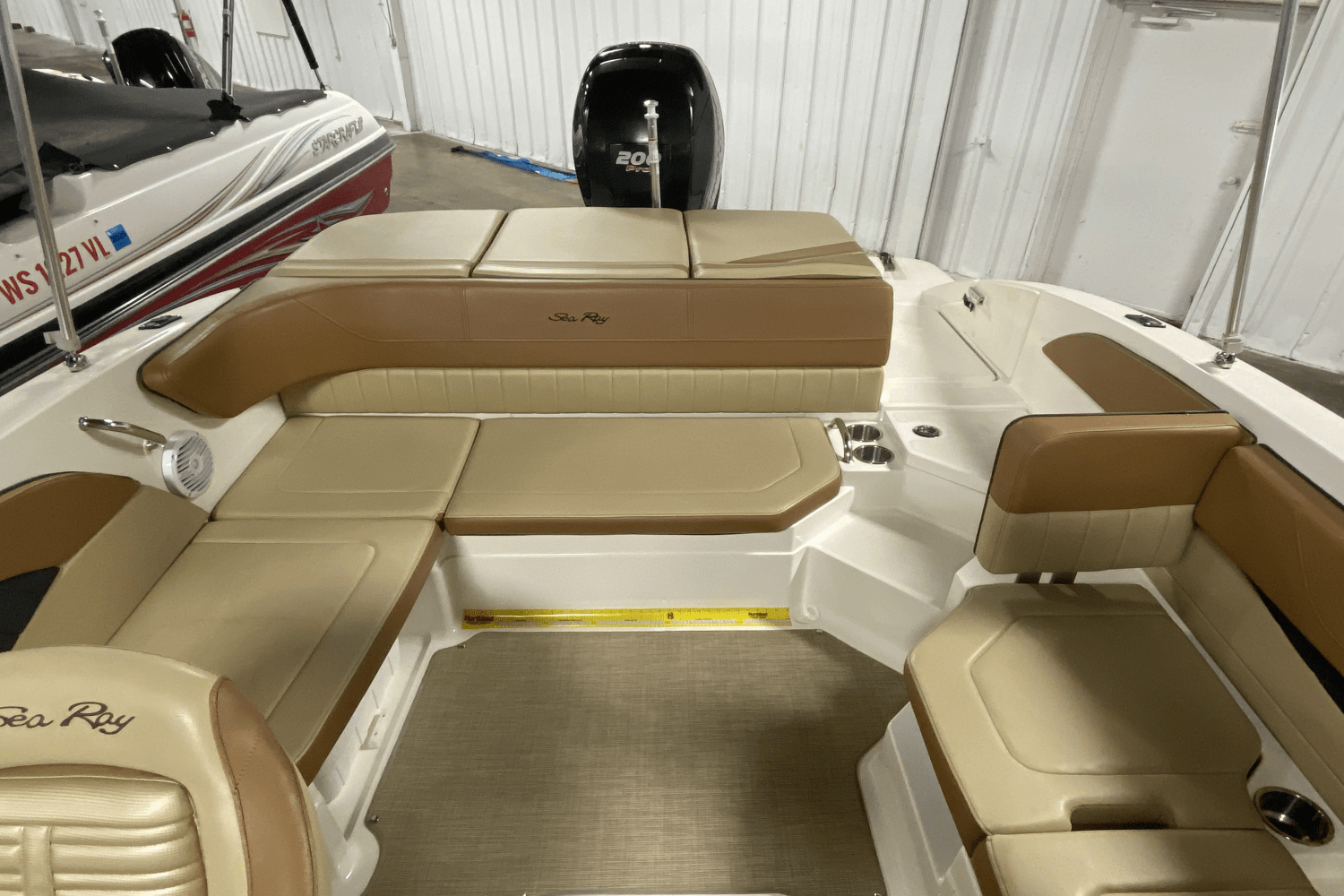 Slide: The Image of Sea Ray 210 SPXO 2017 - 10