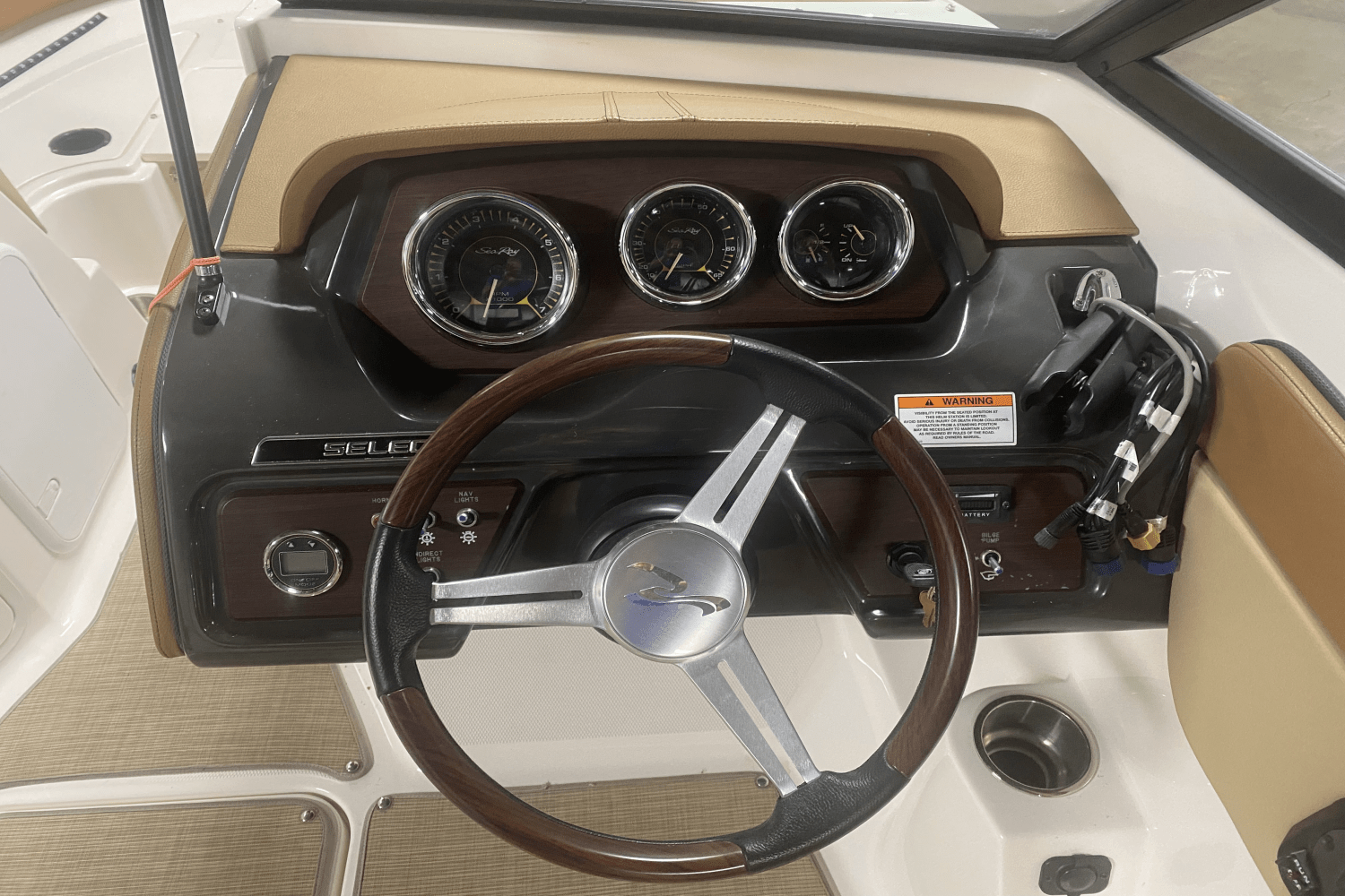 Slide: The Image of Sea Ray 210 SPXO 2017 - 6