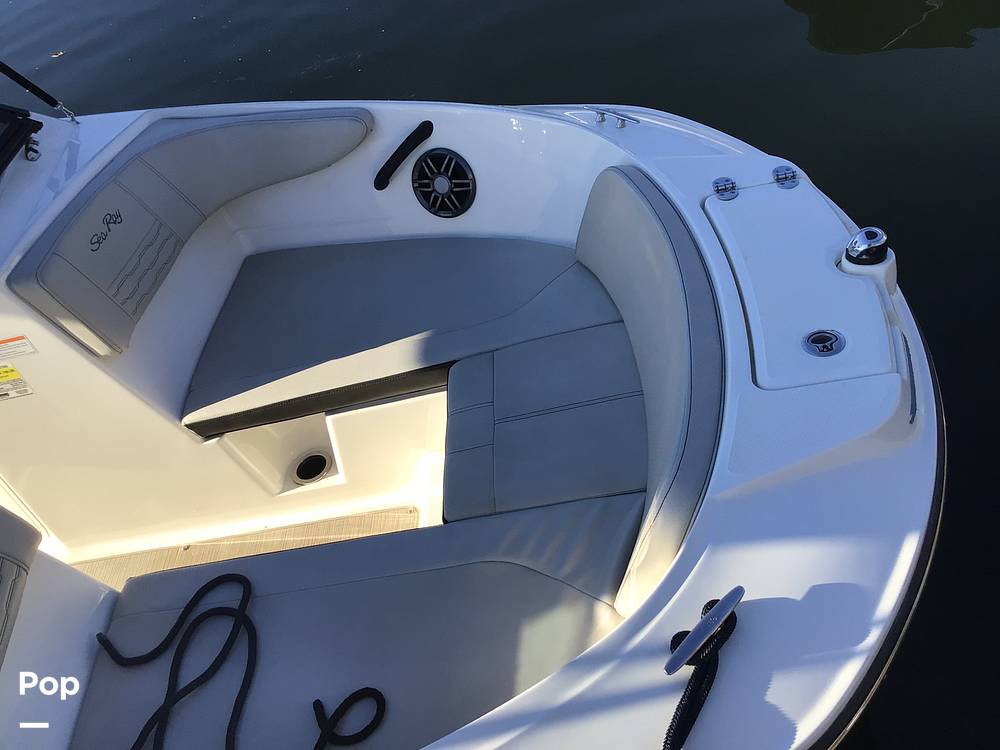 Slide: The Image of Sea Ray 210 SPX OB 2023 - 14835978
