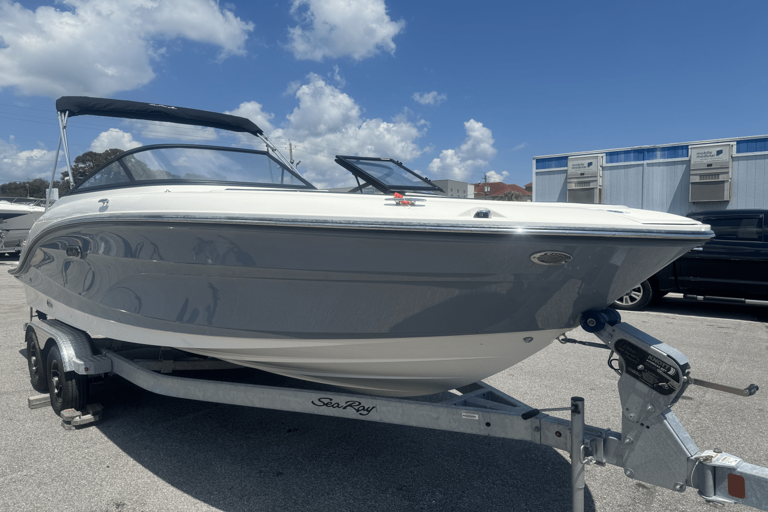 Slide: The Image of Sea Ray 210 SPX OB 2024 - 0