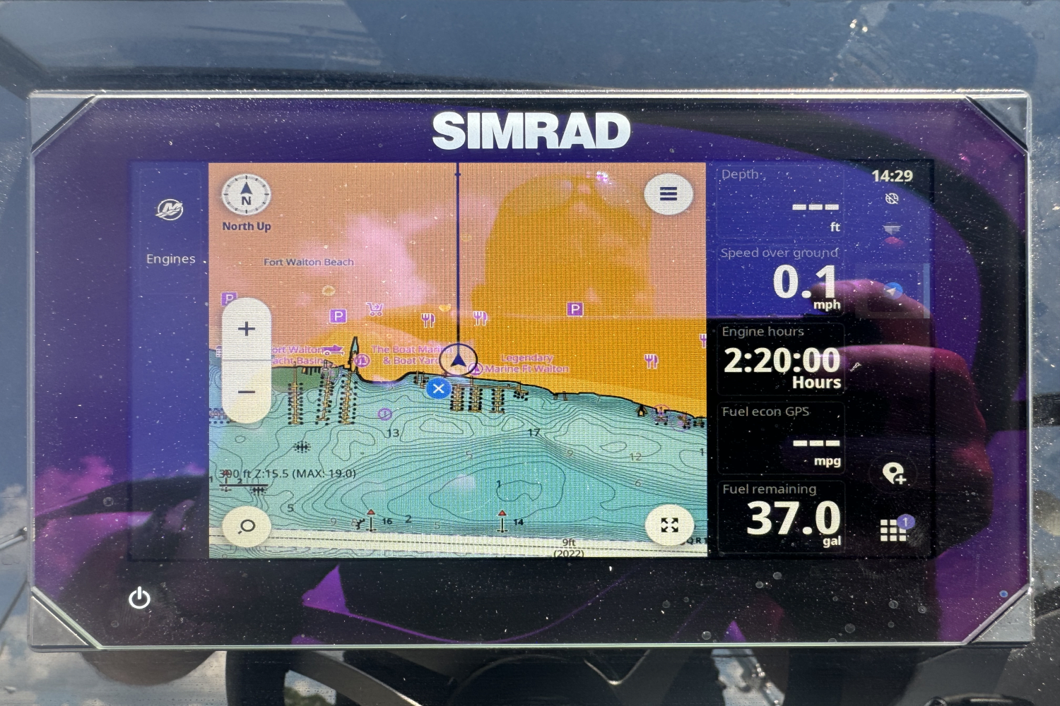 Slide: The Image of Sea Ray 210 SPX OB 2024 - 18