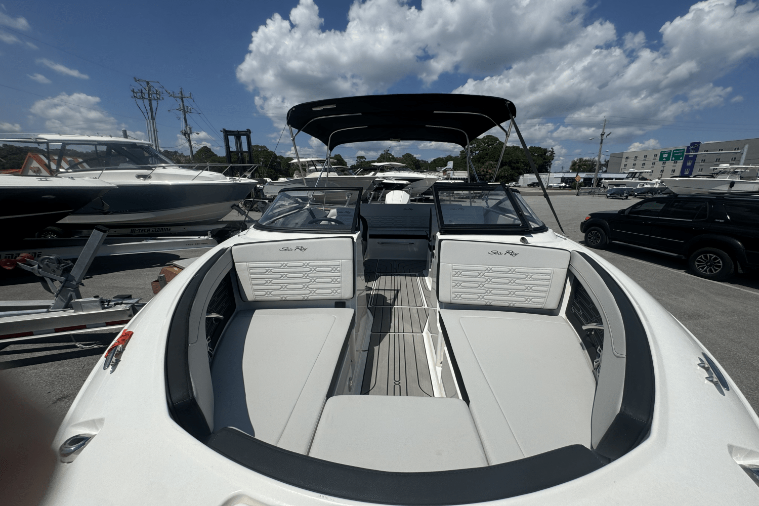 Slide: The Image of Sea Ray 210 SPX OB 2024 - 27
