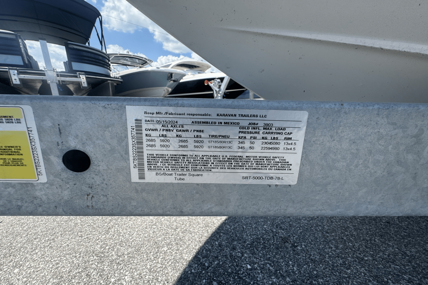 Slide: The Image of Sea Ray 210 SPX OB 2024 - 28