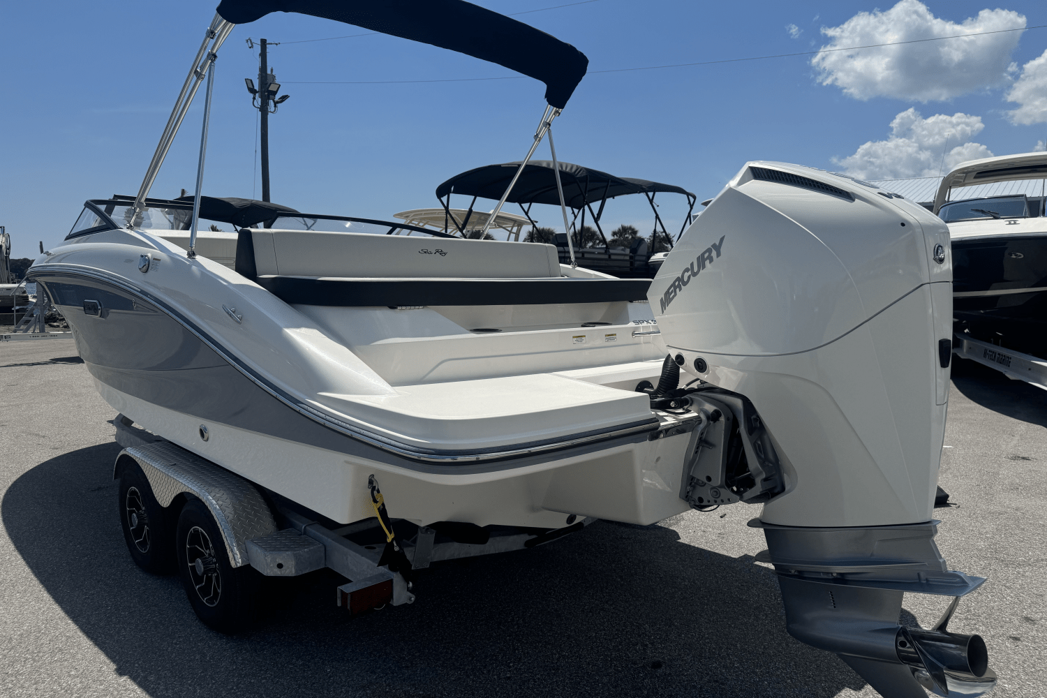 Slide: The Image of Sea Ray 210 SPX OB 2024 - 3
