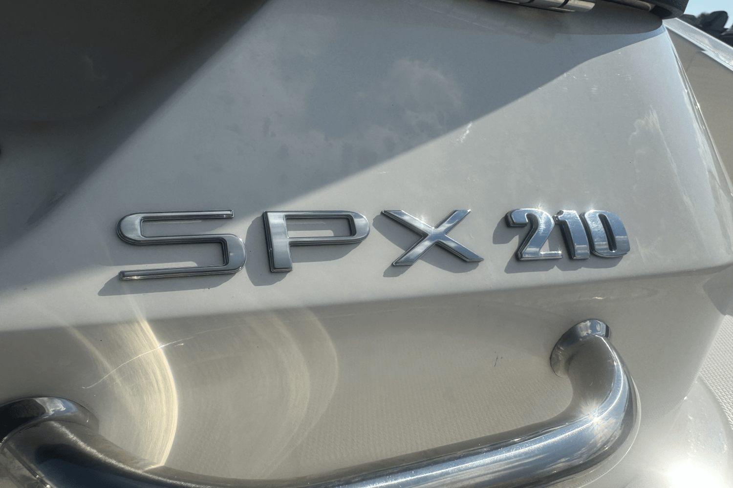 Slide: The Image of Sea Ray 210 SPX OB 2024 - 31