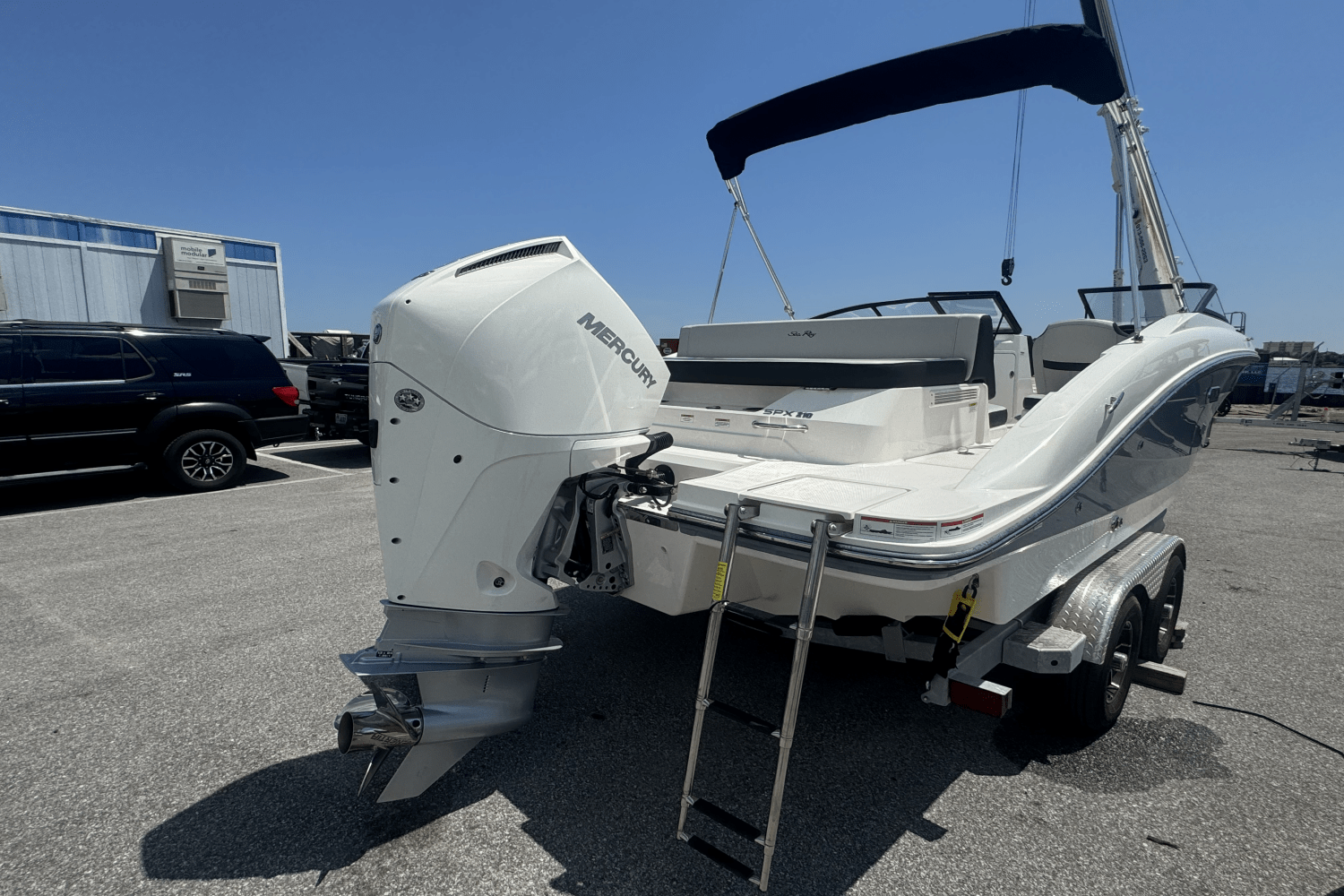 Slide: The Image of Sea Ray 210 SPX OB 2024 - 5