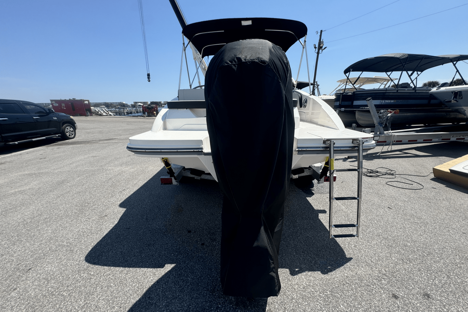 Slide: The Image of Sea Ray 210 SPX OB 2024 - 6