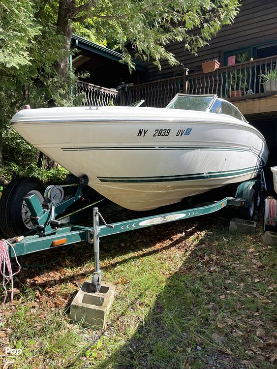 Slide: The Image of Sea Ray 210 Sundeck 2000 - 15322302