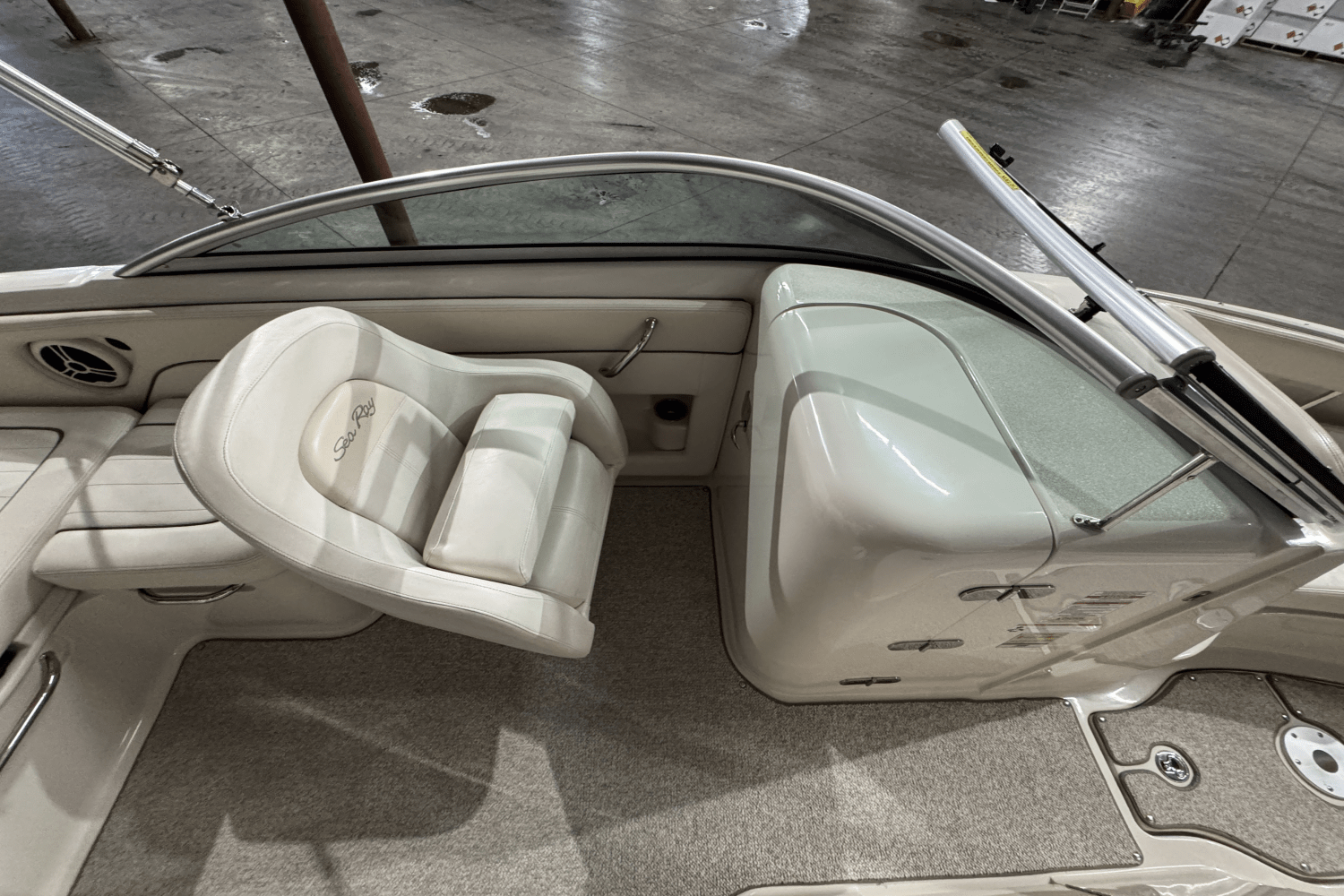 Slide: The Image of Sea Ray 210 SUNDECK 2008 - 13