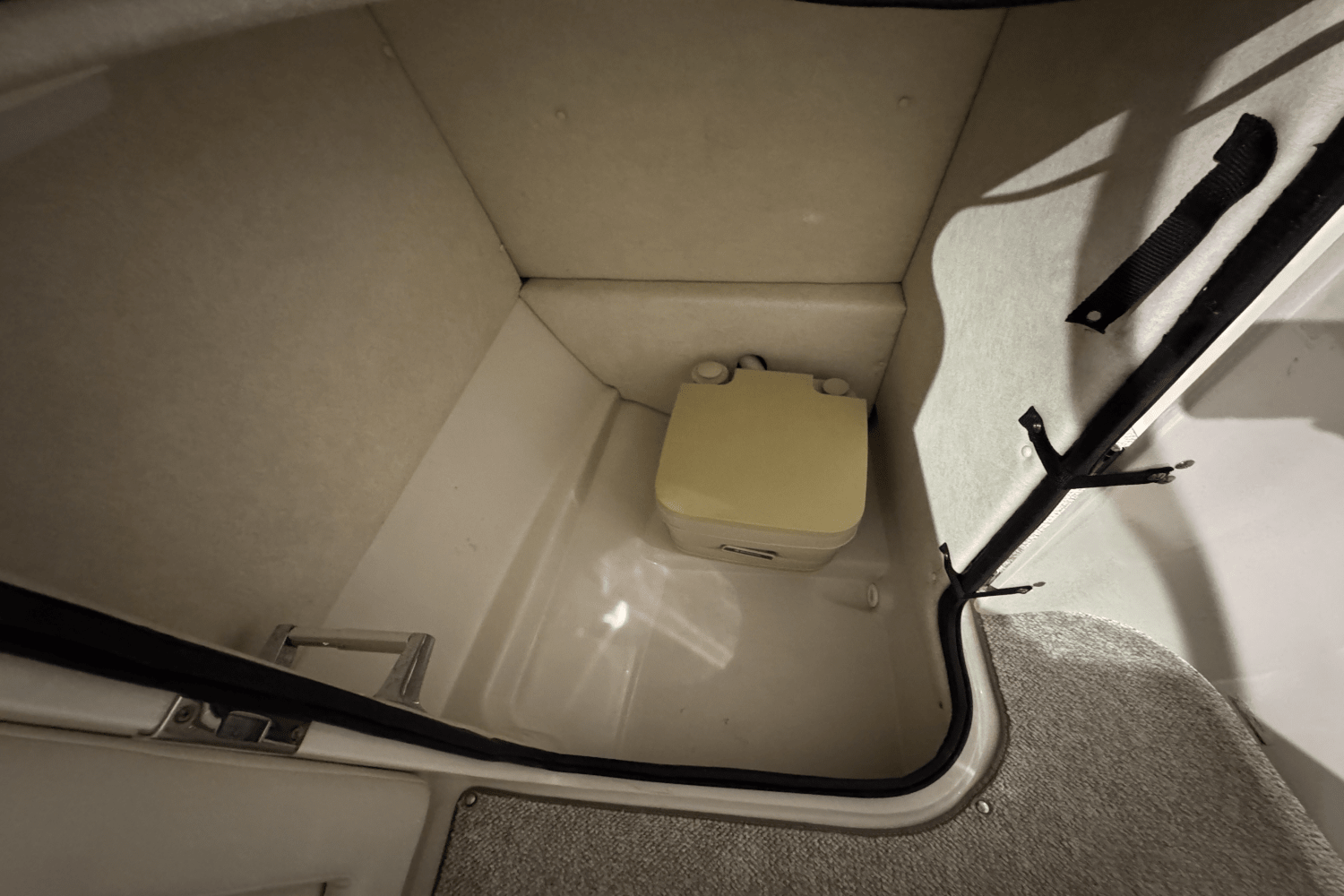 Slide: The Image of Sea Ray 210 SUNDECK 2008 - 16