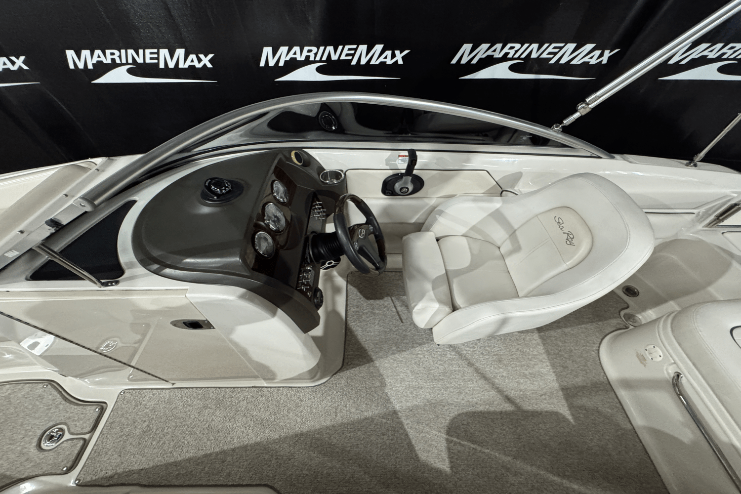 Slide: The Image of Sea Ray 210 SUNDECK 2008 - 17