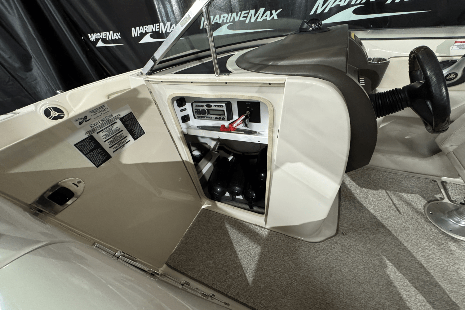 Slide: The Image of Sea Ray 210 SUNDECK 2008 - 23