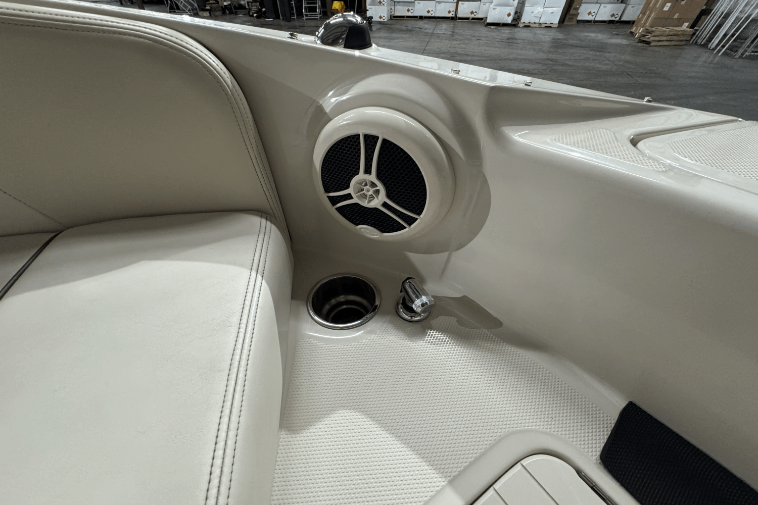 Slide: The Image of Sea Ray 210 SUNDECK 2008 - 31