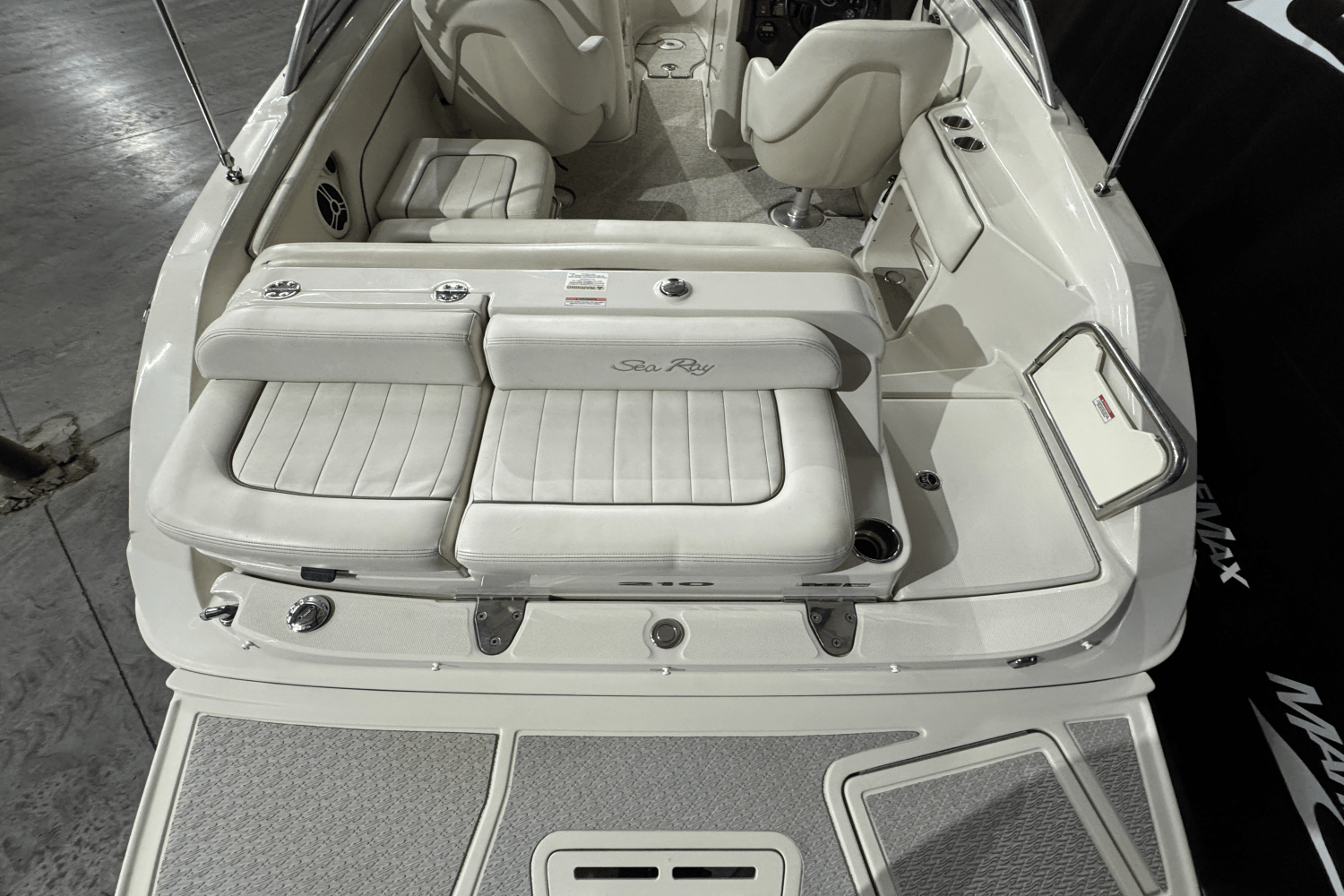 Slide: The Image of Sea Ray 210 SUNDECK 2008 - 6