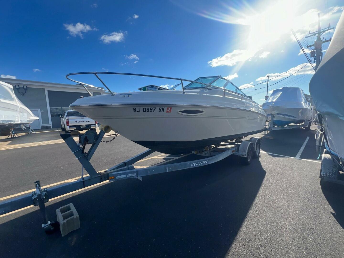 Slide: The Image of Sea Ray 215 Express Cruiser 1999 - 4911849