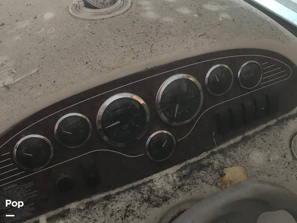 Slide: The Image of Sea Ray 215 Express Cruiser 1999 - 14184590