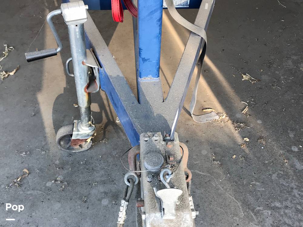 Slide: The Image of Sea Ray 215 Express Cruiser 1999 - 14184602