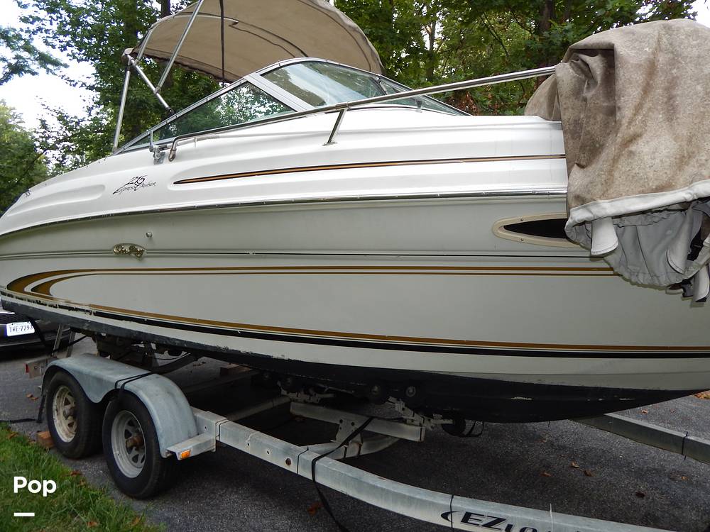 Slide: The Image of Sea Ray 215 Express Cruiser 1999 - 16