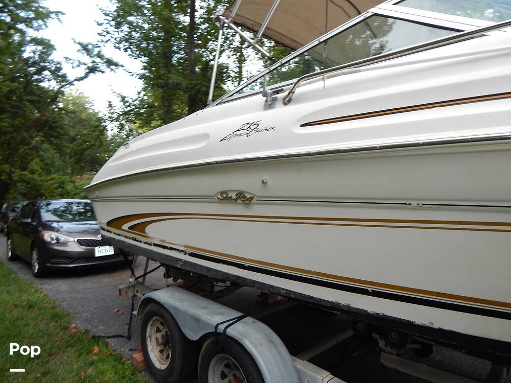 Slide: The Image of Sea Ray 215 Express Cruiser 1999 - 18