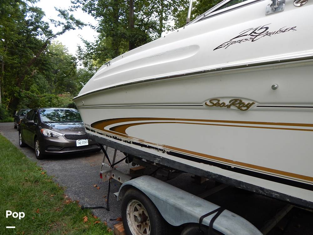 Slide: The Image of Sea Ray 215 Express Cruiser 1999 - 19