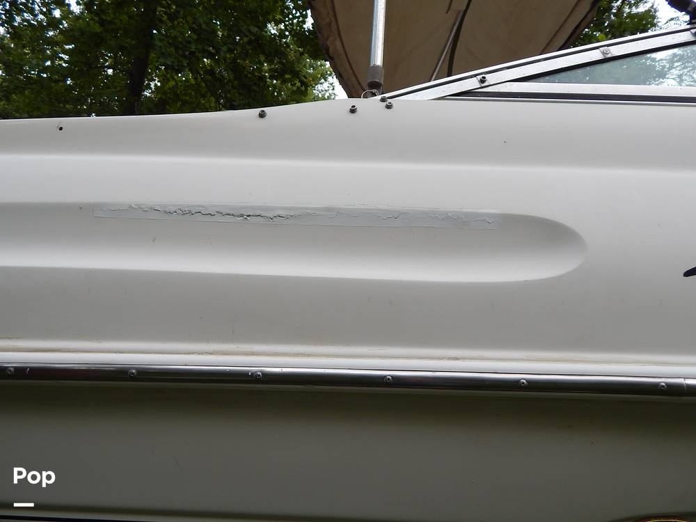 Slide: The Image of Sea Ray 215 Express Cruiser 1999 - 22