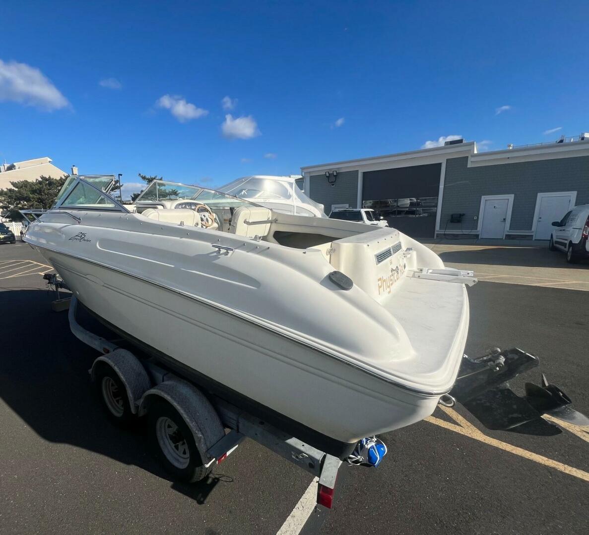 Slide: The Image of Sea Ray 215 Express Cruiser 1999 - 4911855