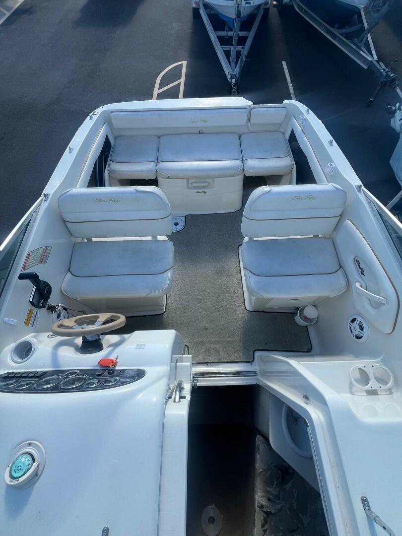 Slide: The Image of Sea Ray 215 Express Cruiser 1999 - 4911856