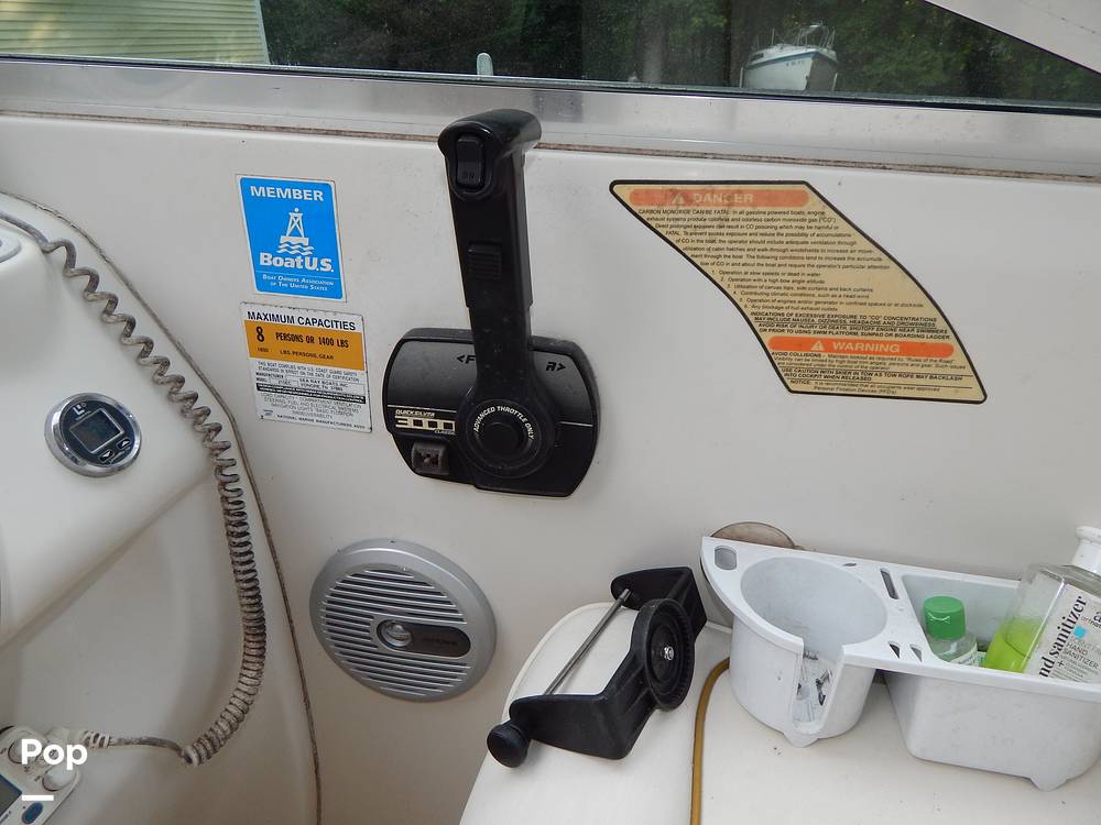 Slide: The Image of Sea Ray 215 Express Cruiser 1999 - 44
