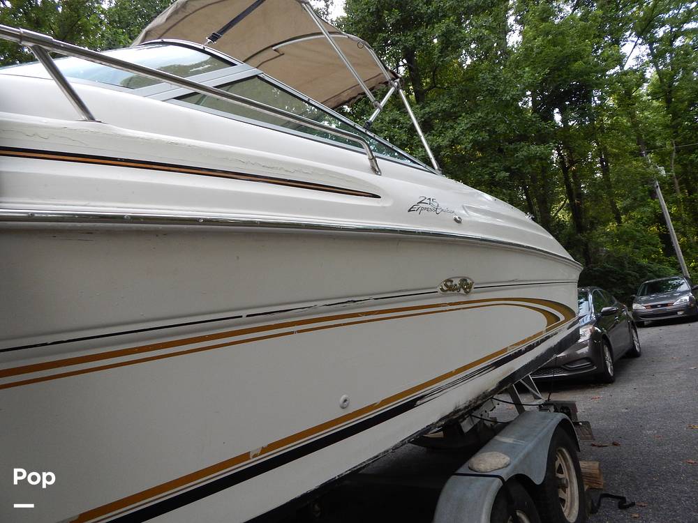 Slide: The Image of Sea Ray 215 Express Cruiser 1999 - 6