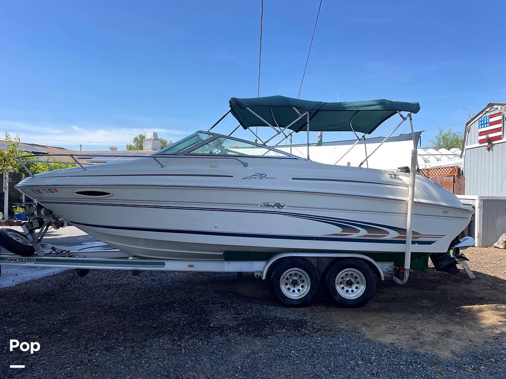 Slide: The Image of Sea Ray 215 Sundancer 1997 - 2