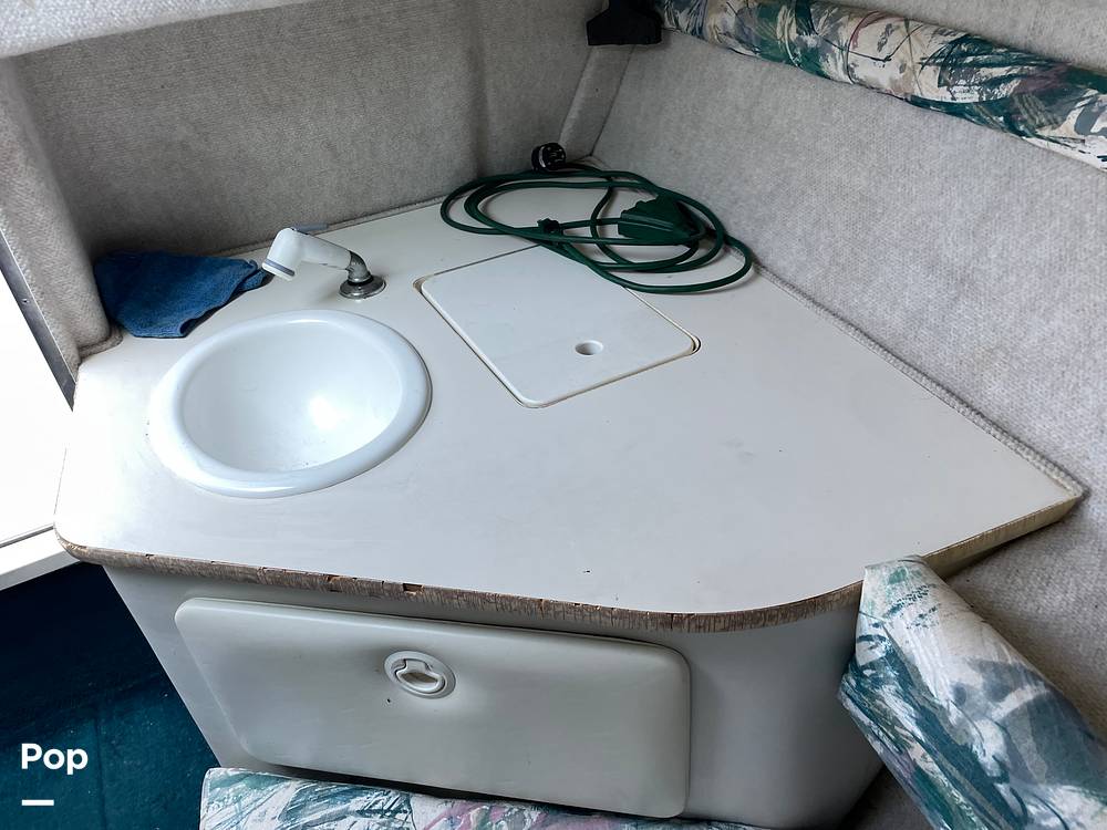 Slide: The Image of Sea Ray 215 Sundancer 1997 - 34