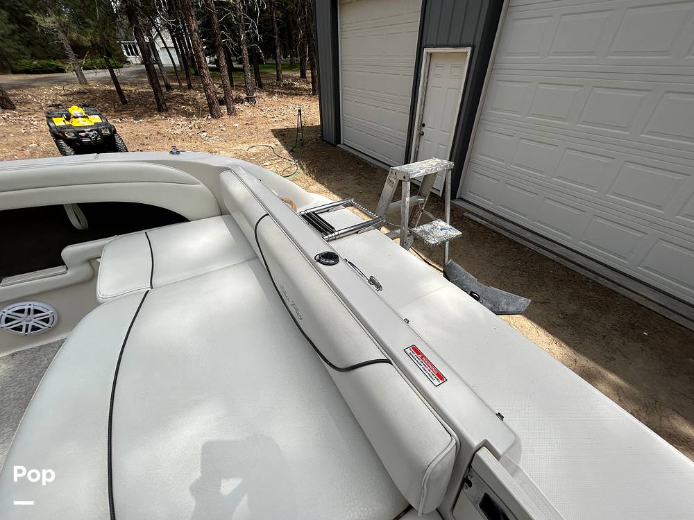 Slide: The Image of Sea Ray 215 Weekender 2004 - 12843275