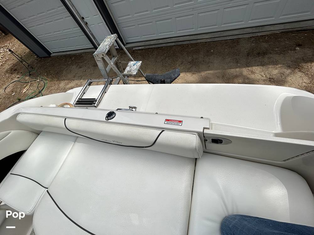 Slide: The Image of Sea Ray 215 Weekender 2004 - 12843276