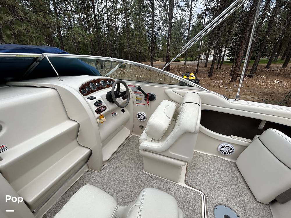 Slide: The Image of Sea Ray 215 Weekender 2004 - 12843197