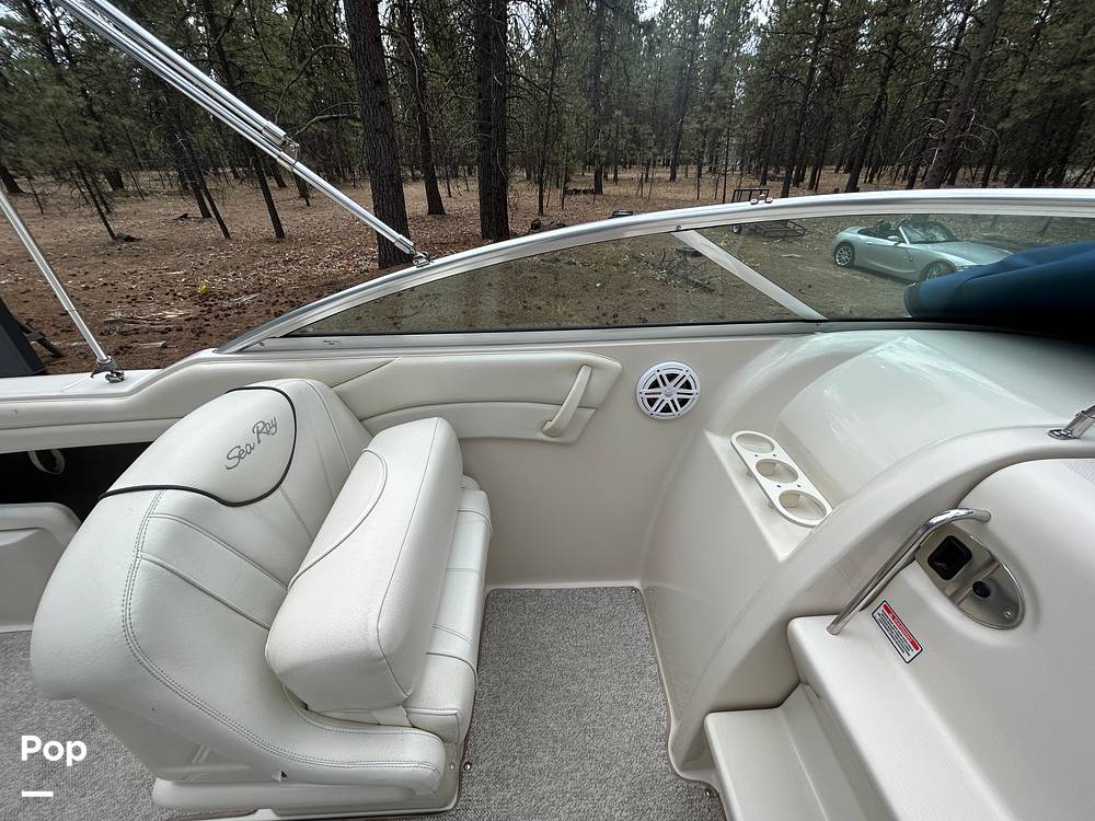 Slide: The Image of Sea Ray 215 Weekender 2004 - 12843209