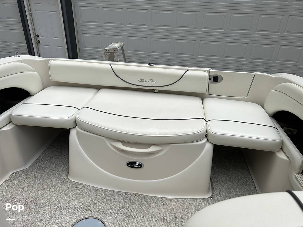 Slide: The Image of Sea Ray 215 Weekender 2004 - 12843257