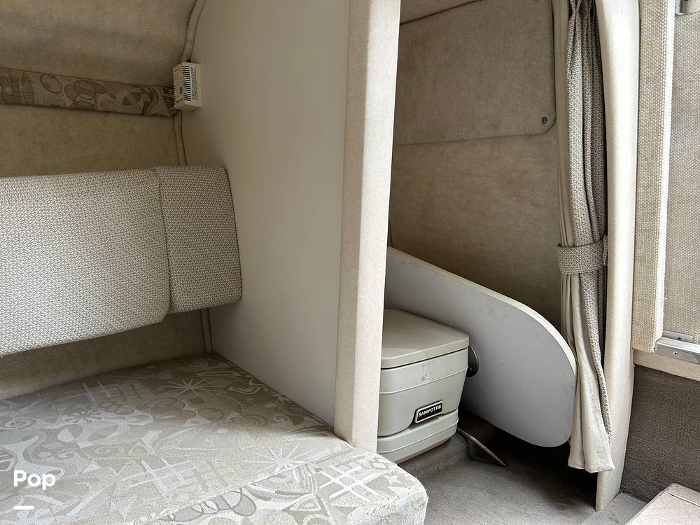 Slide: The Image of Sea Ray 215 Weekender 2004 - 12843223