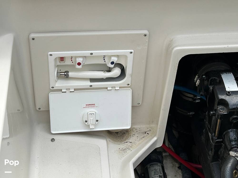 Slide: The Image of Sea Ray 215 Weekender 2004 - 12843256