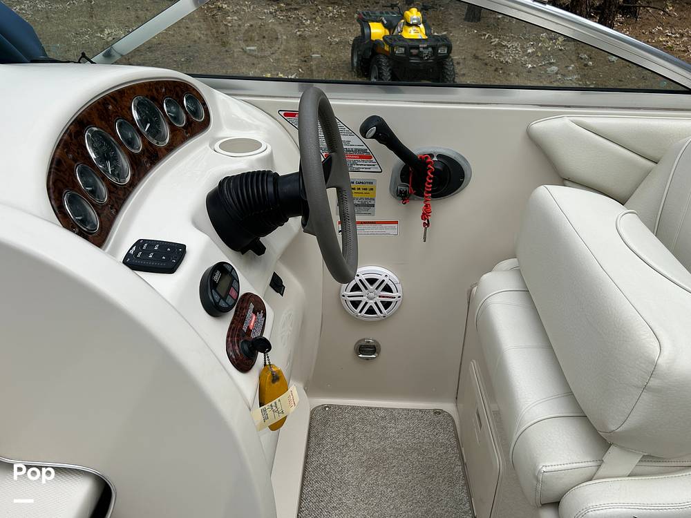 Slide: The Image of Sea Ray 215 Weekender 2004 - 12843199
