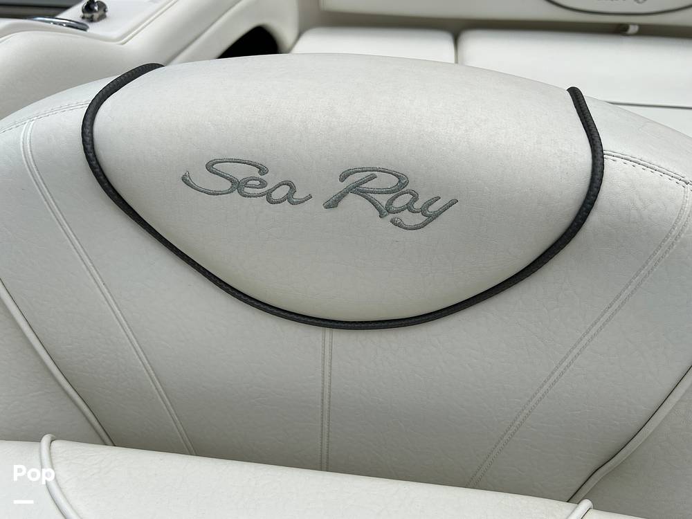Slide: The Image of Sea Ray 215 Weekender 2004 - 12843200