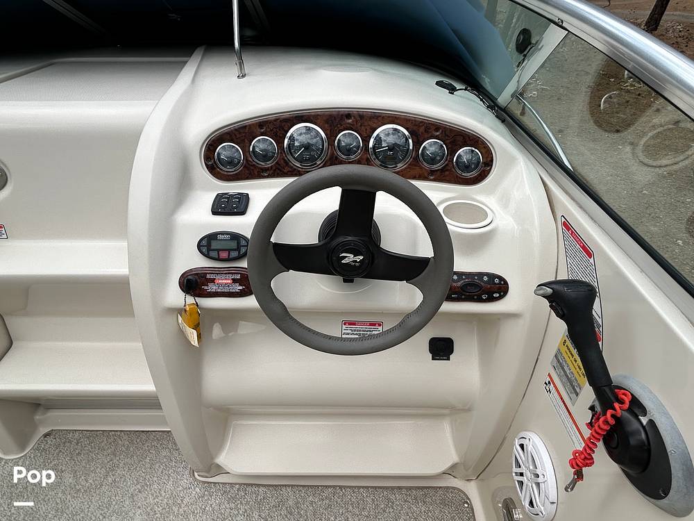 Slide: The Image of Sea Ray 215 Weekender 2004 - 12843204