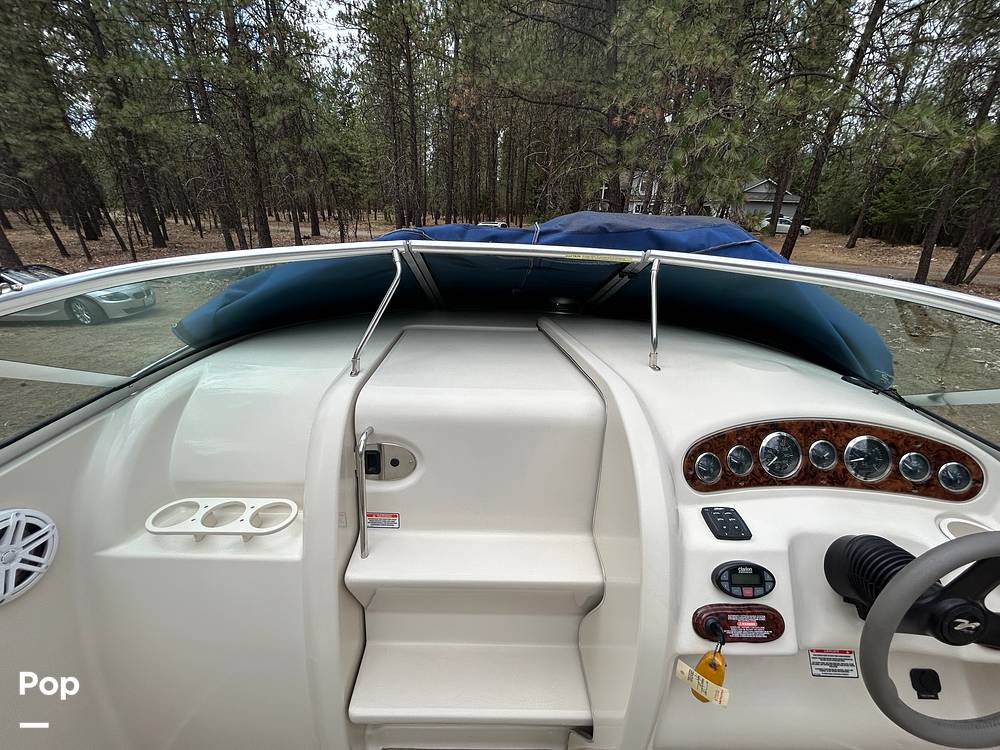 Slide: The Image of Sea Ray 215 Weekender 2004 - 12843213