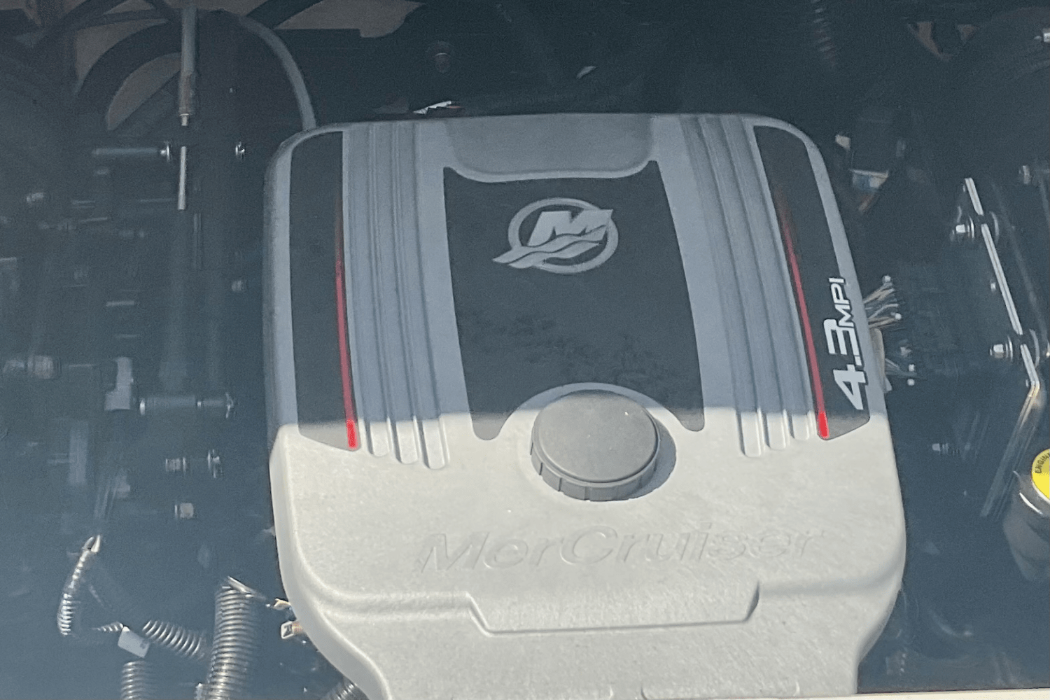 Slide: The Image of Sea Ray 21 SPX 2016 - 21