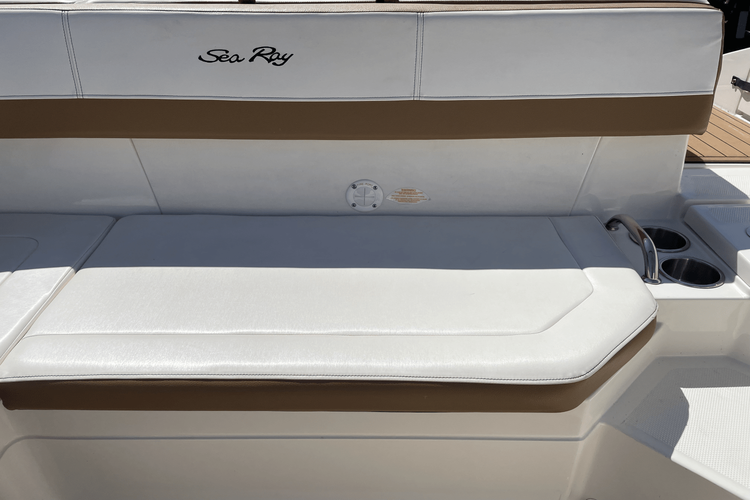 Slide: The Image of Sea Ray 21 SPX 2018 - 22