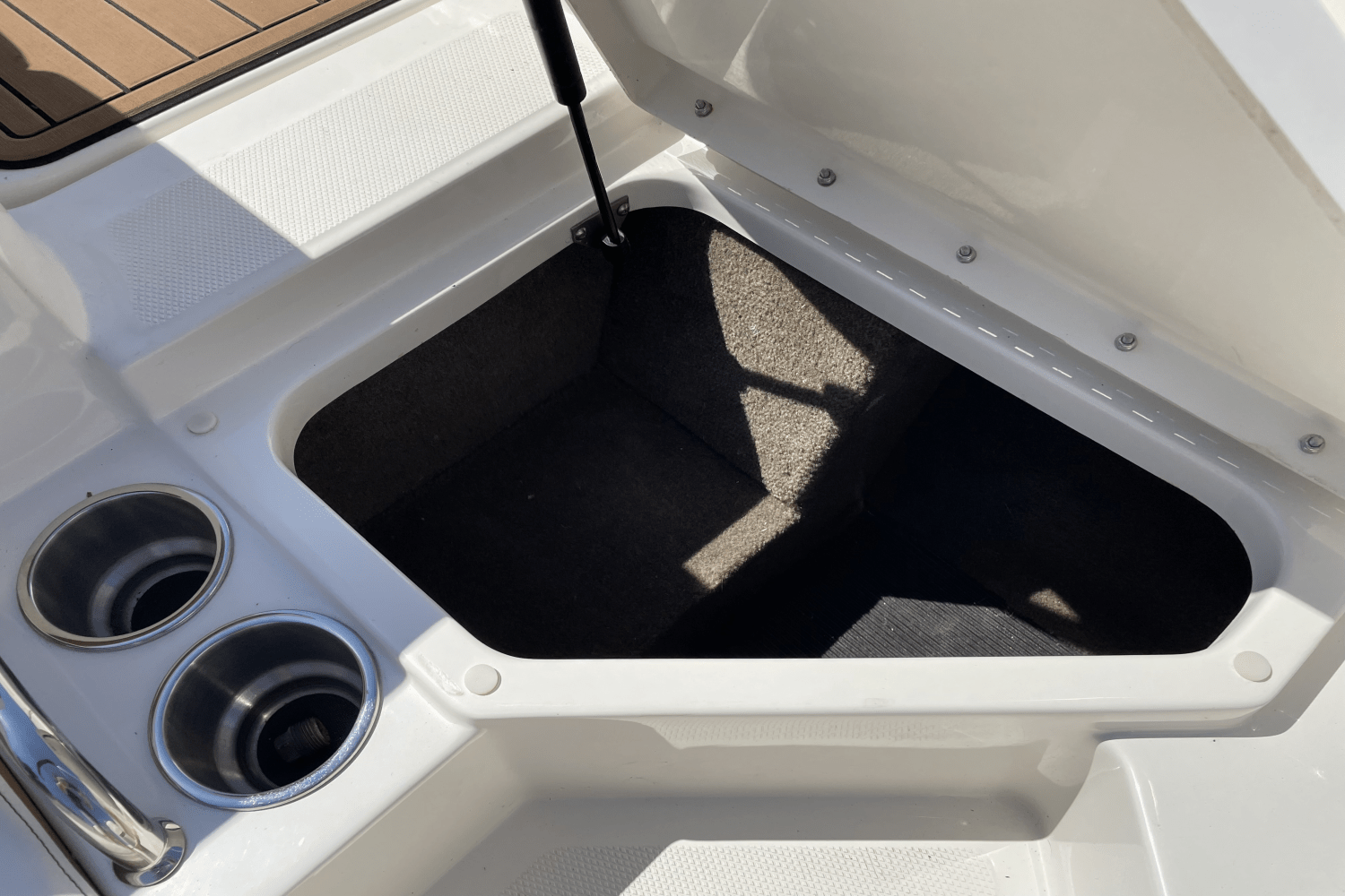 Slide: The Image of Sea Ray 21 SPX 2018 - 26