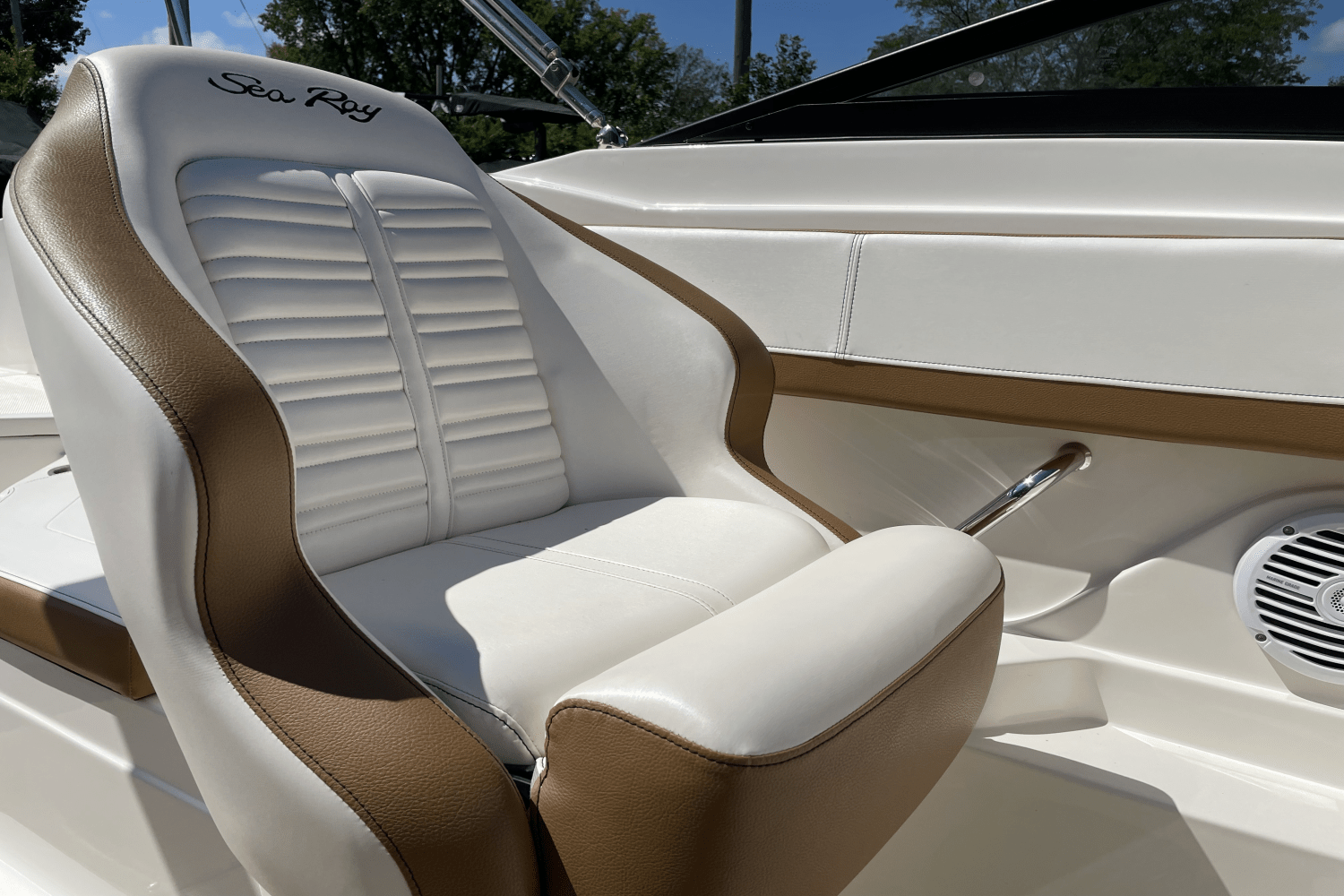 Slide: The Image of Sea Ray 21 SPX 2018 - 32