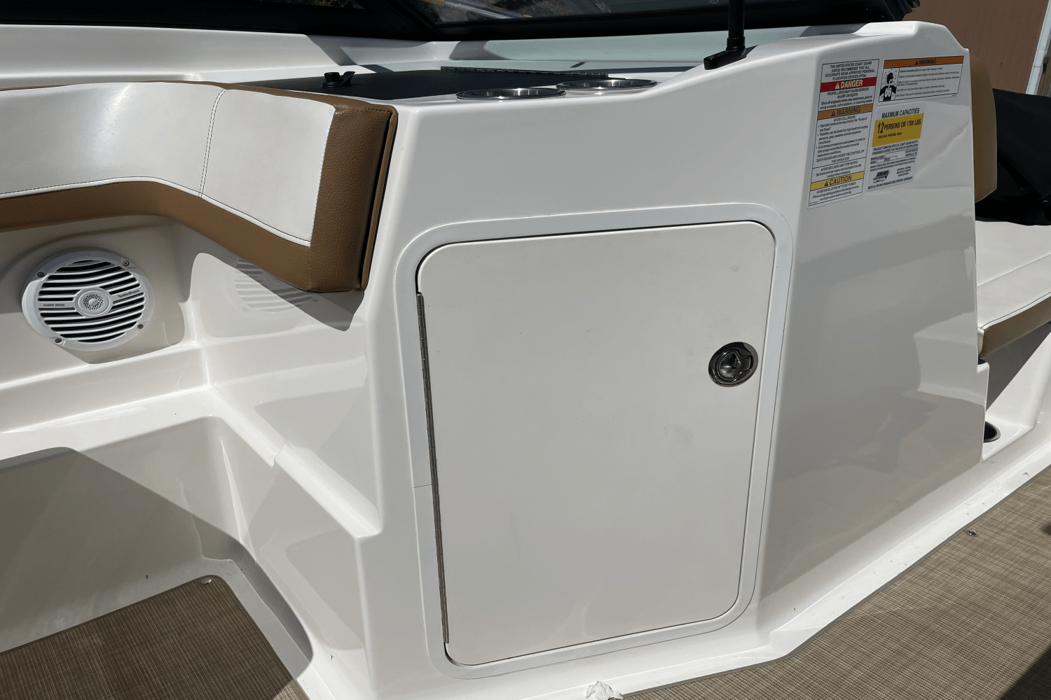 Slide: The Image of Sea Ray 21 SPX 2018 - 35