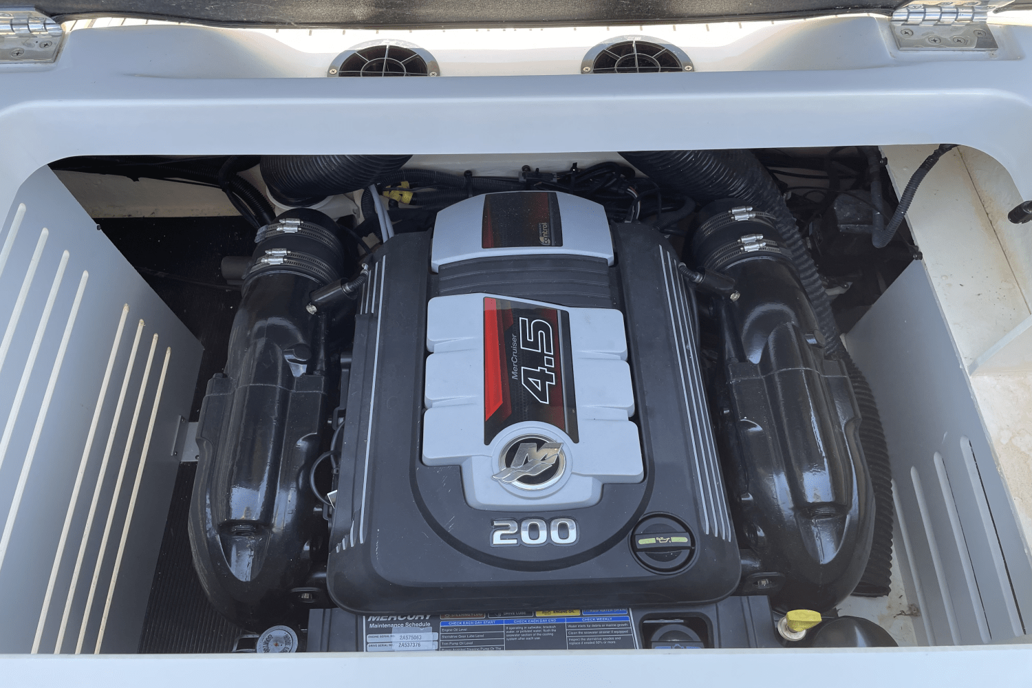 Slide: The Image of Sea Ray 21 SPX 2018 - 44