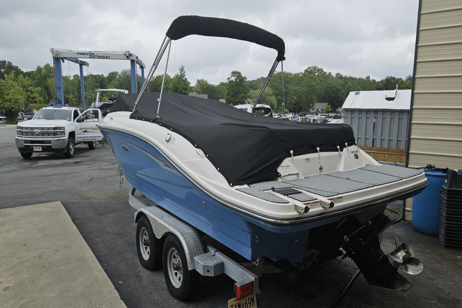 Slide: The Image of Sea Ray 21 SPX 2020 - 3