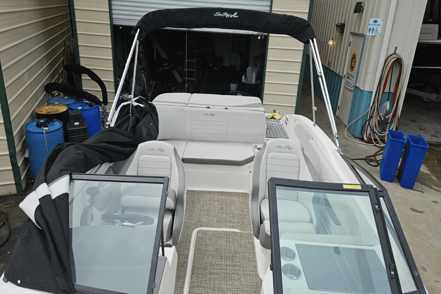 Slide: The Image of Sea Ray 21 SPX 2020 - 5